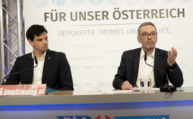 FPÖ-Sicherheitssprecher Hannes Amesbauer (l.) und -Bundesparteiobmann Kerbert Kickl.