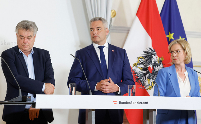 Wurschteln in der Koalition weiter: Vizekanzler Werner Kogler (l.), Kanzler Karl Nehammer, "Klimaministerin" Leonore Gewessler.