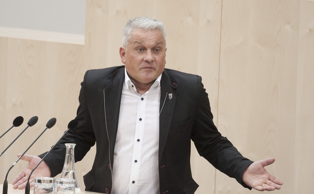 FPÖ-Parlamentarier Christian Lausch im Nationalrat.