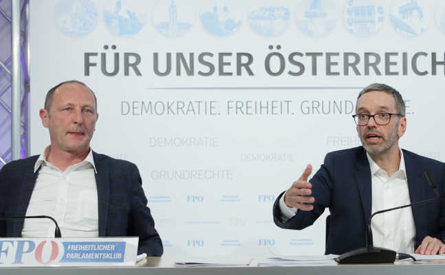 FPÖ-Wirtschaftssprecher Axel Kassegger (l.) und -Bundesparteiobmann Herbert Kickl.