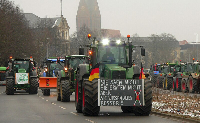 In ganz Europa protestierten in den letzten Monaten die Bauern gegen die ruinöse Agrarpolitik der EU, aber auch der jeweiligen Staaten.