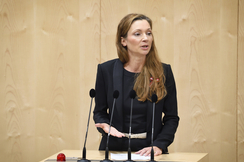 FPÖ-Menschenrechtssprecherin Susanne Früst im Nationalrat.