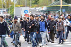 Von wegen "Asylbremse": Österreich verzeichnete zuletzt viermal soviele Asyl-Erstanträge wie der EU-Durchschnitt.