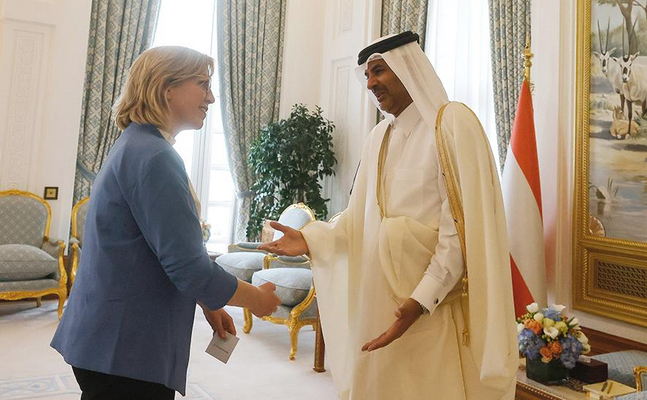 Auch Energieministerin Leonore Gewessler pilgerte nach Katar, um teures Gas zu kaufen.