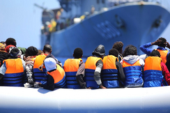 Wenn Österreich das Asylrecht aussetzt, werden lebensgefährliche Überfahrten über das Mittelmeer unnötig.