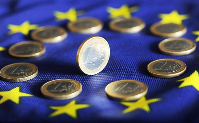 Immer mehr Geld für immer mehr bürokratische Aufgaben will die EU, während die Nationalstaaten und die Bürger sparen sollen.