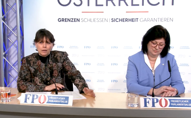 Die freiheitliche Arbeitnehmer-Vertreterin Angela Schütz (l.) und FPÖ-Frauensprecherin Rosa Ecker.