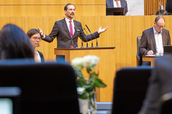 FPÖ-Nationalratsabgeordneter Christian Ragger im Hohen Haus.