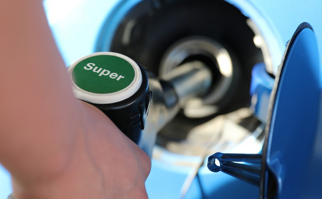Rohölpreis pro Barrel unter 85 Dollar – Benzin und Diesel an Zapfsäulen haushoch zu teuer.