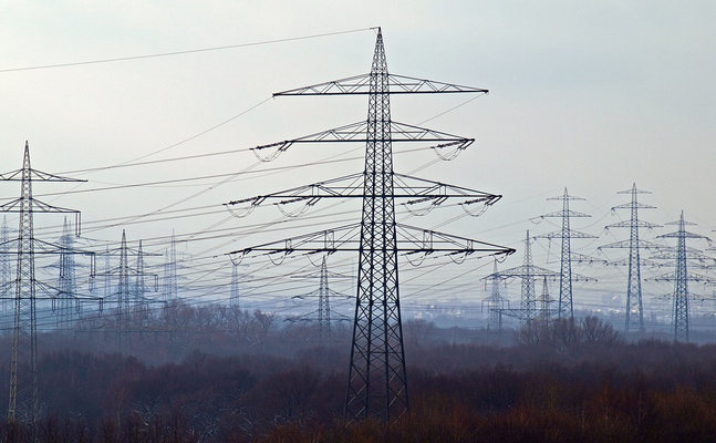 Das Stromnetz kann nicht nur durch Solar- und Windkraft versorgt werden, vor allem nicht im Winter.