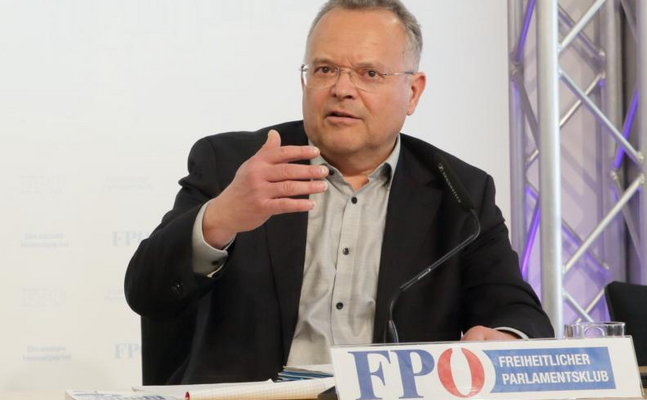 FPÖ-EU-Mandatar Gerald Hauser.