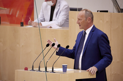 FPÖ-Außenpolitiksprecher Axel Kassegger im Nationalrat.